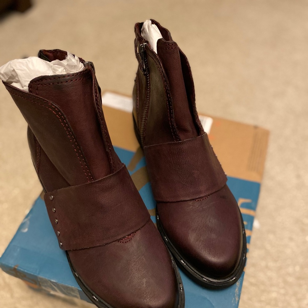 OTBT ANKLE BOOTS W9